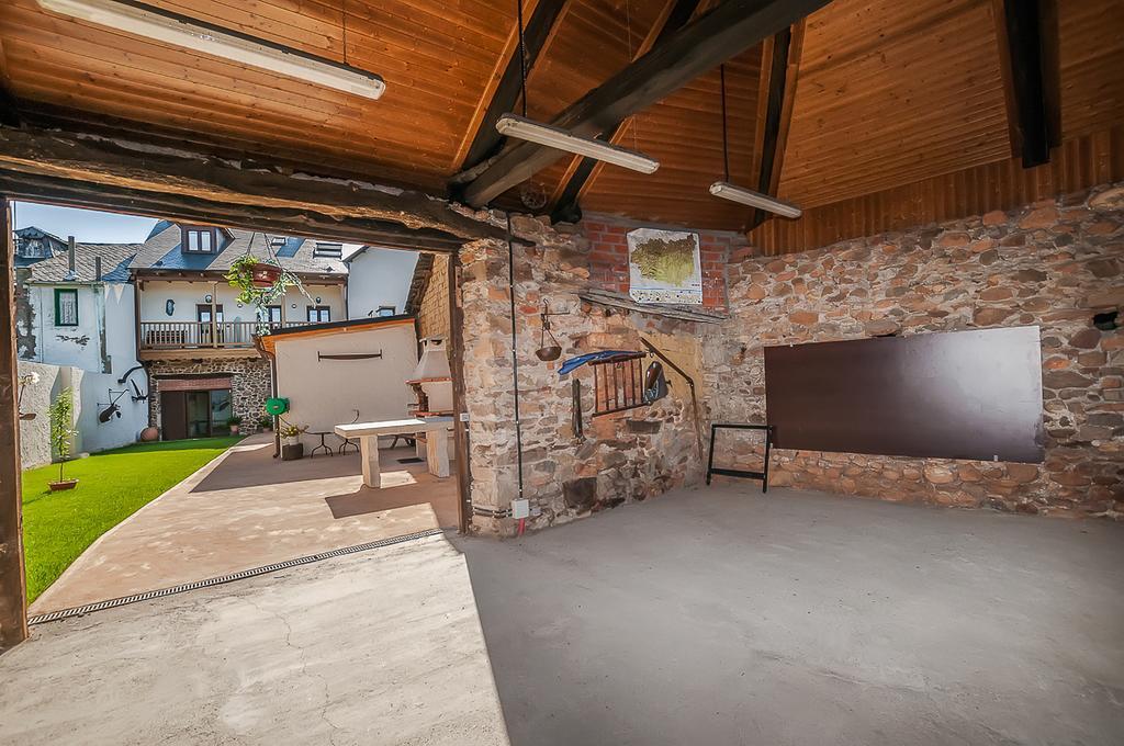 Casa Rural El Almendro De Maria Ponferrada Eksteriør bilde