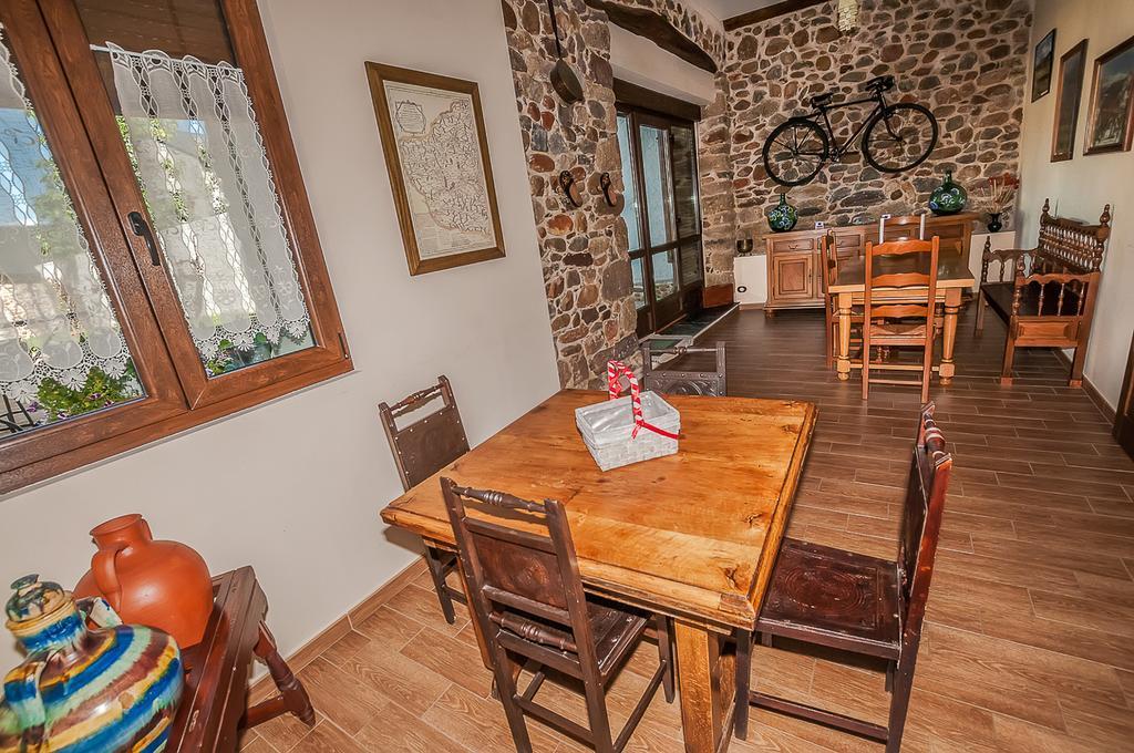Casa Rural El Almendro De Maria Ponferrada Eksteriør bilde