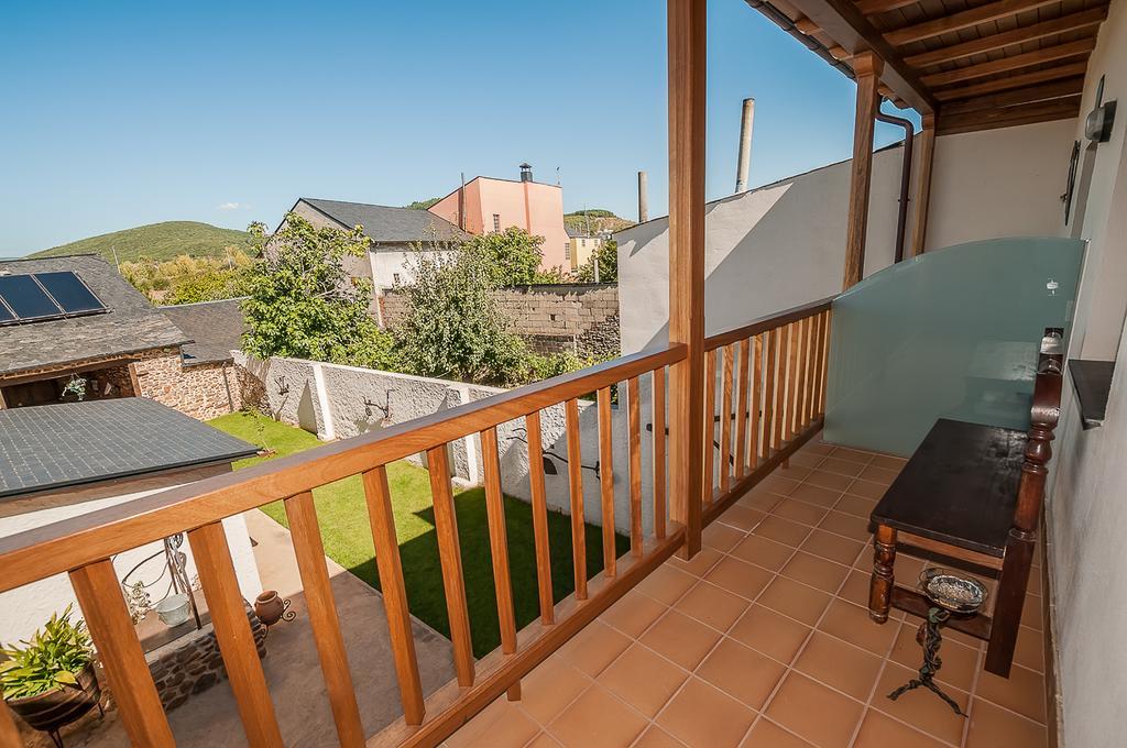 Casa Rural El Almendro De Maria Ponferrada Eksteriør bilde