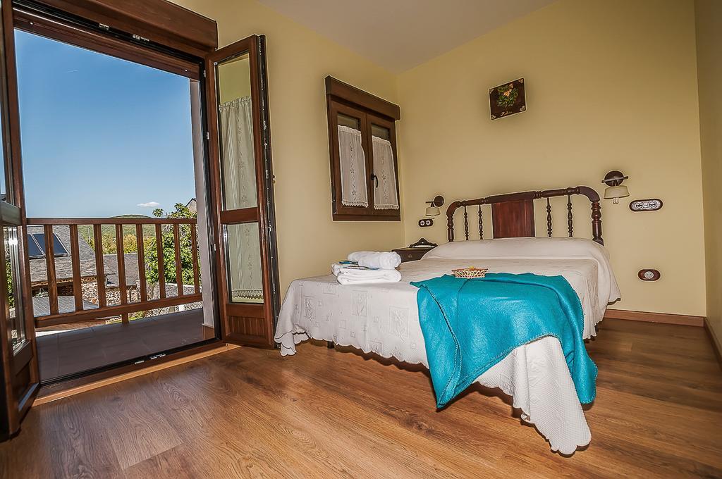 Casa Rural El Almendro De Maria Ponferrada Rom bilde