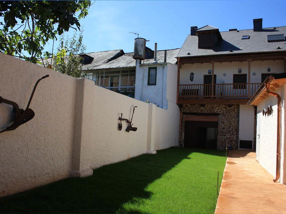 Casa Rural El Almendro De Maria Ponferrada Eksteriør bilde